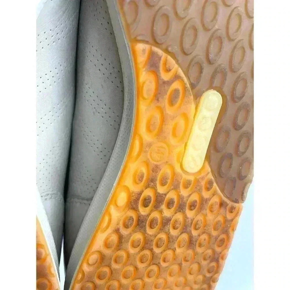 Ecco Women's Casual Sneakers Beige Taupe Leather Comfort Shoes SZ 10 - Picture 3 of 11